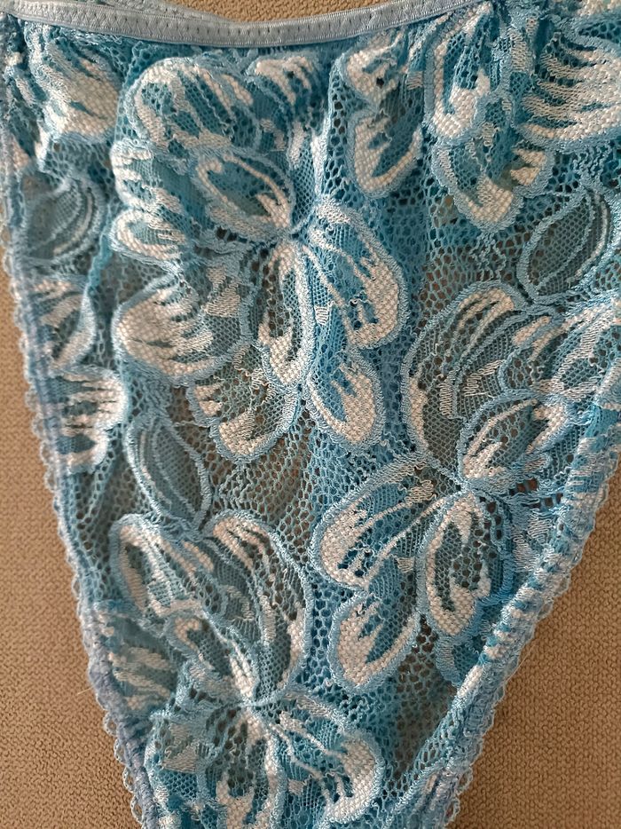 Tanga bleu pâle fleuri - photo numéro 10