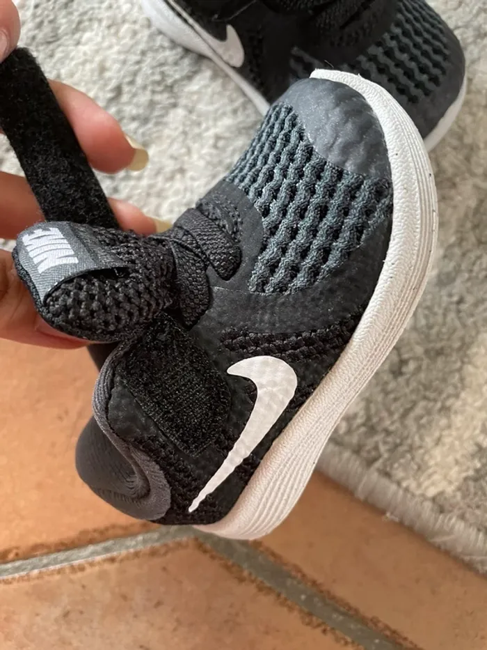 Basket bébé Nike taille 17 - photo numéro 3