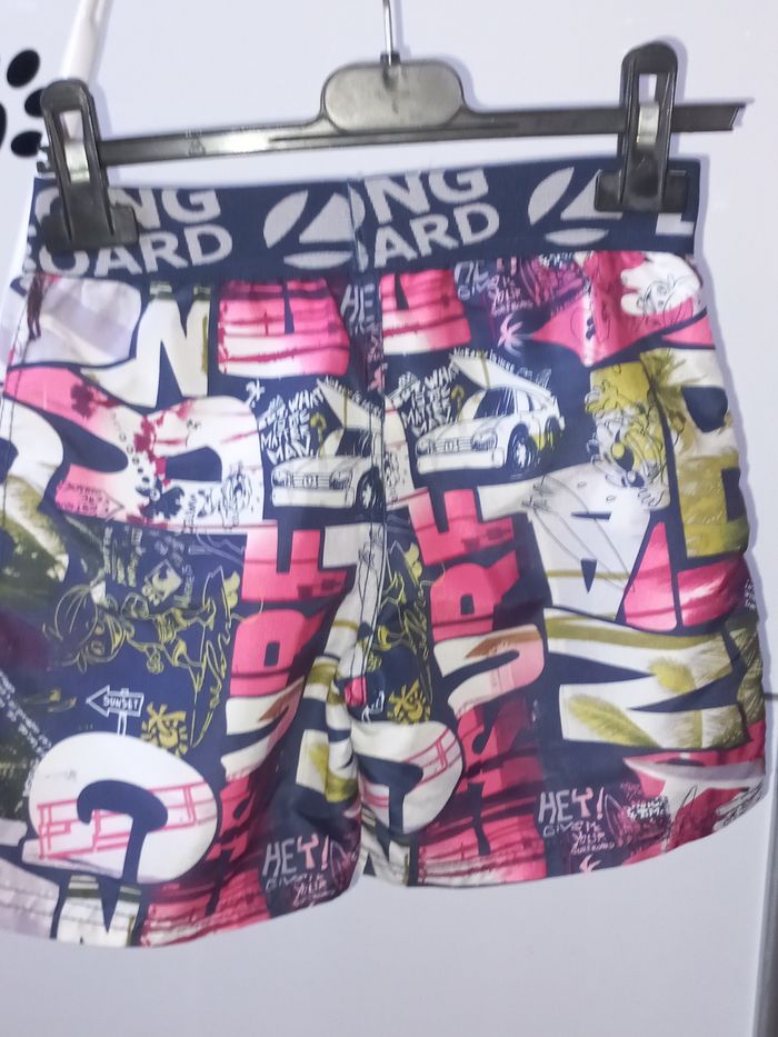 Short de bain Longboard Excellent état Taille 5 ans - photo numéro 4
