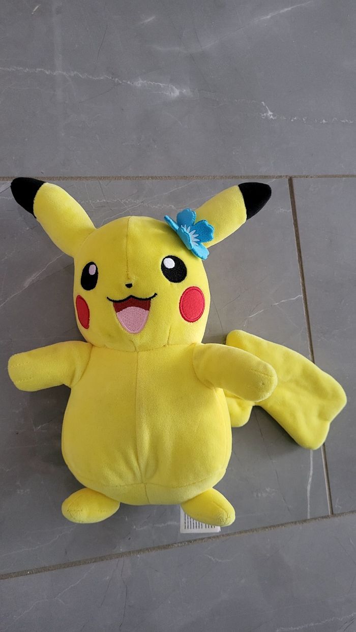 Peluche Pikachu pokémon