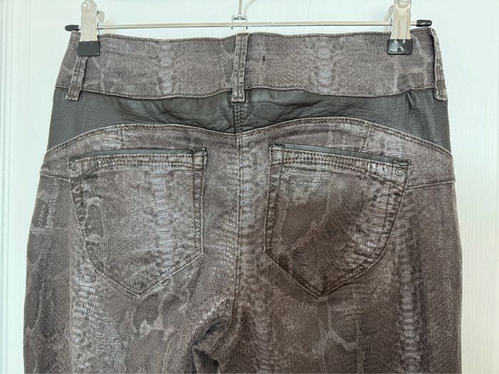 Pantalon effet piton - photo numéro 6