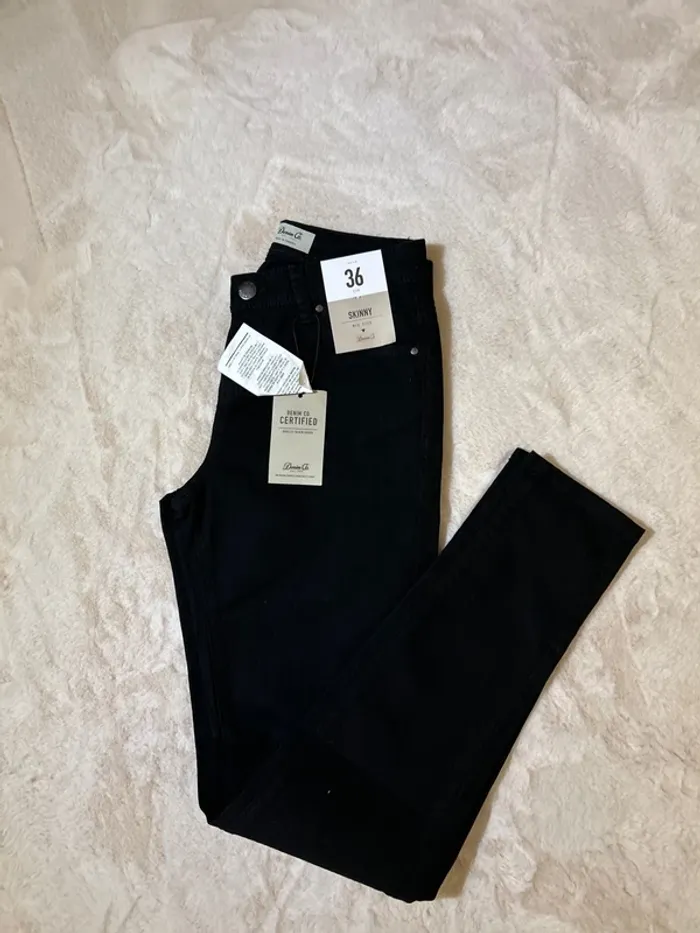 Jean skinny neuf - photo numéro 3