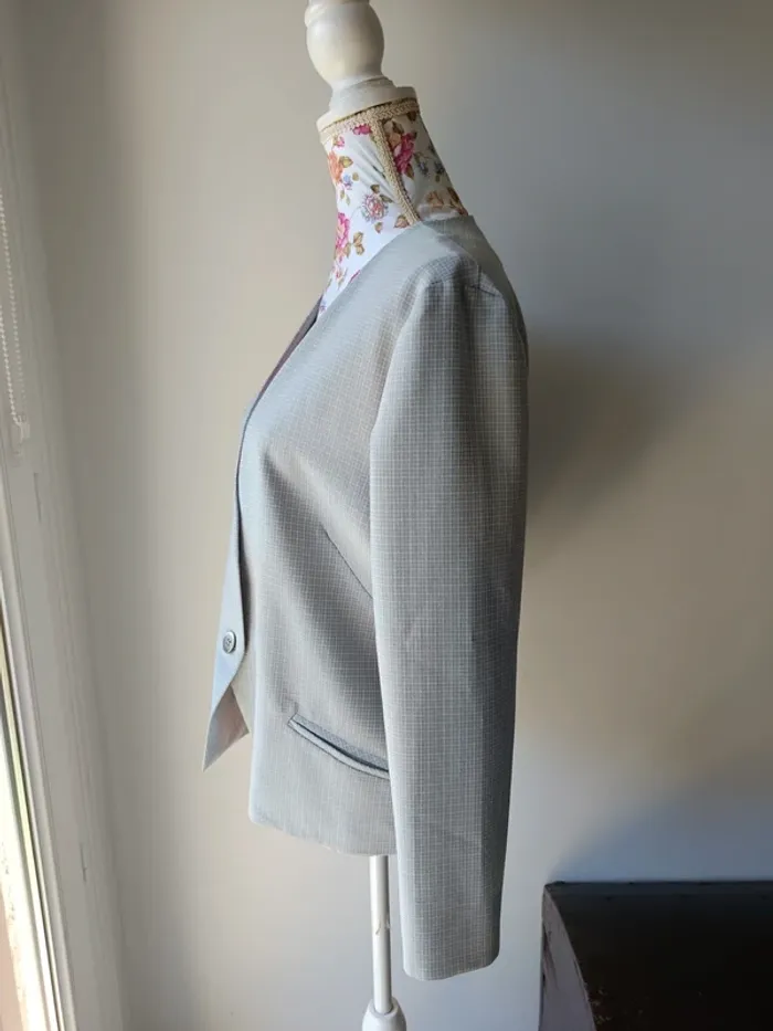 Tailleur - photo numéro 4