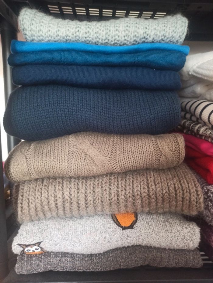 Lot de 9 pulls femme – Taille M – Marques variées – Très bon état