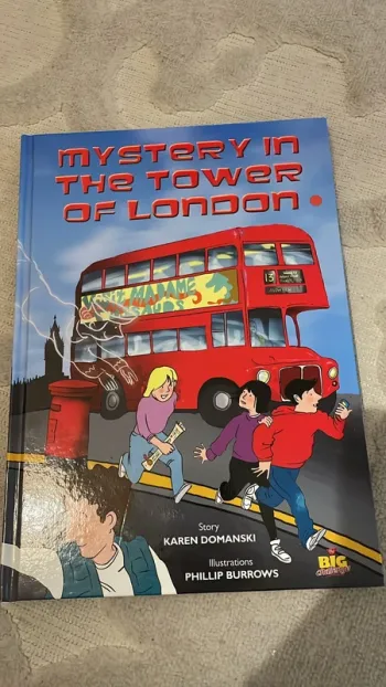 Livre jeunesses en anglais mystère in the tower of london