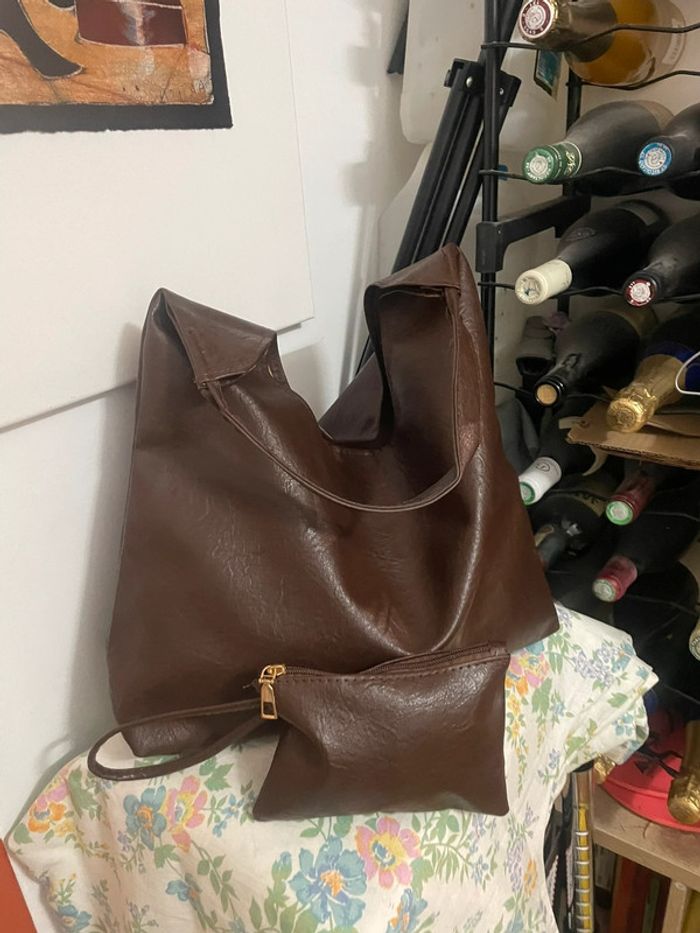 Sac fourre-tout vintage marron foncé en similicuir - photo numéro 5