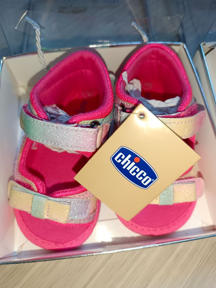 Lot de 2 paires sandales Chicco neuves p19 - photo numéro 3
