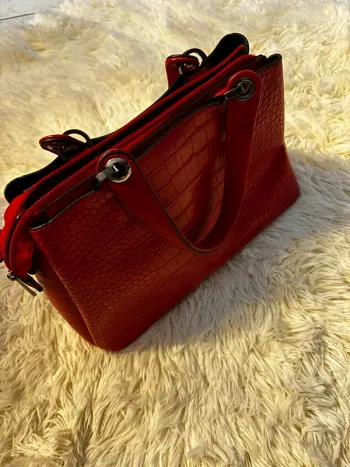 Sac à main rouge