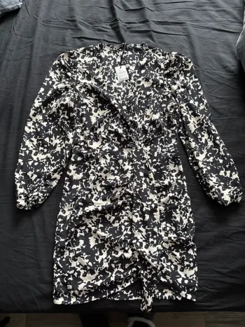 Robe cache cœur drapée