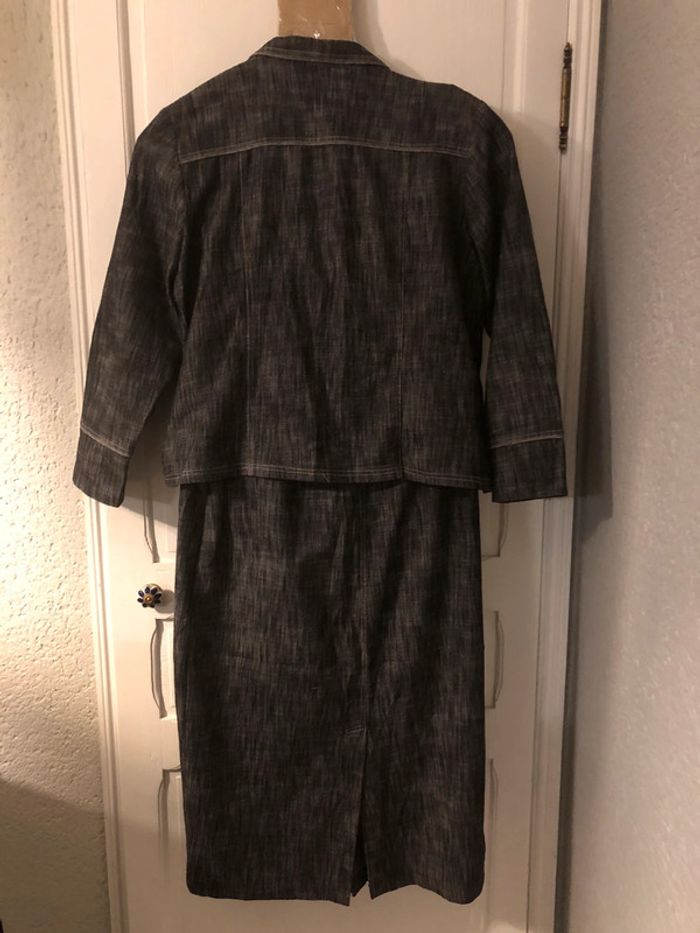 AN20- Tailleur veste+jupe longue bleu jean T44-46 - photo numéro 2