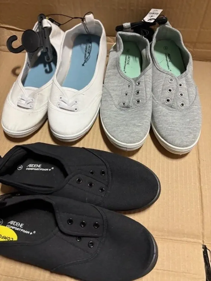 lot de 3 paires de basket légères femme taille 38 neuves - photo numéro 2