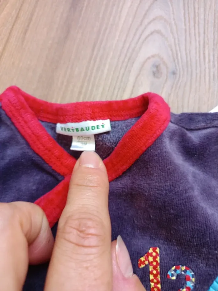 2 pyjamas velours 3 mois - photo numéro 2