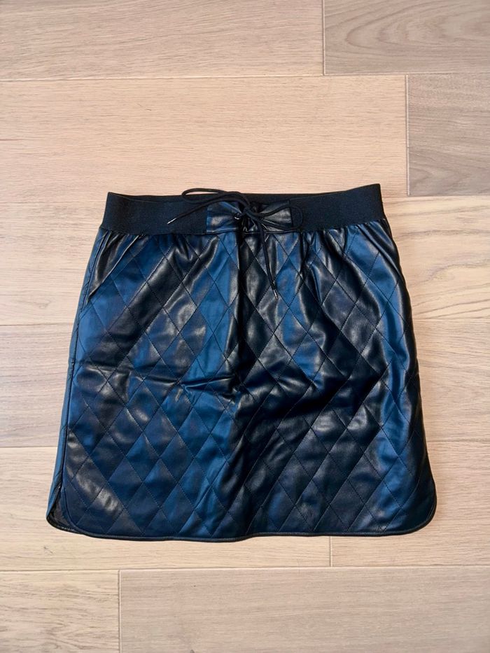 Jupe noir matelassée Promod en similicuir - taille 42 - photo numéro 2