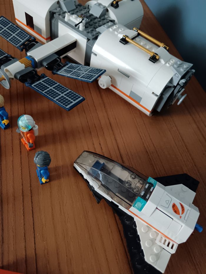 Lego 60227 la station spatiale lunaire - photo numéro 3