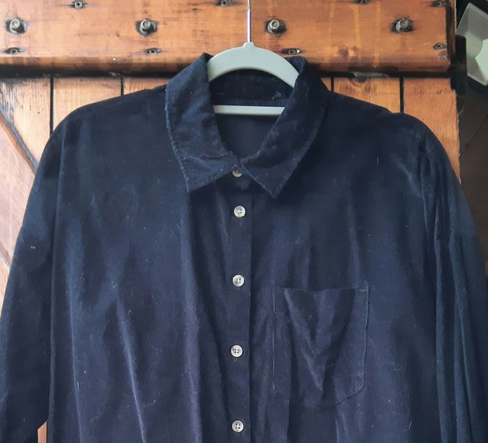 Chemise noire en velours S/36 - photo numéro 2
