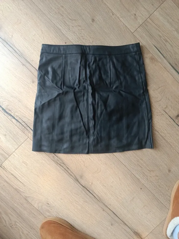 Jupe cuir 38 - photo numéro 2