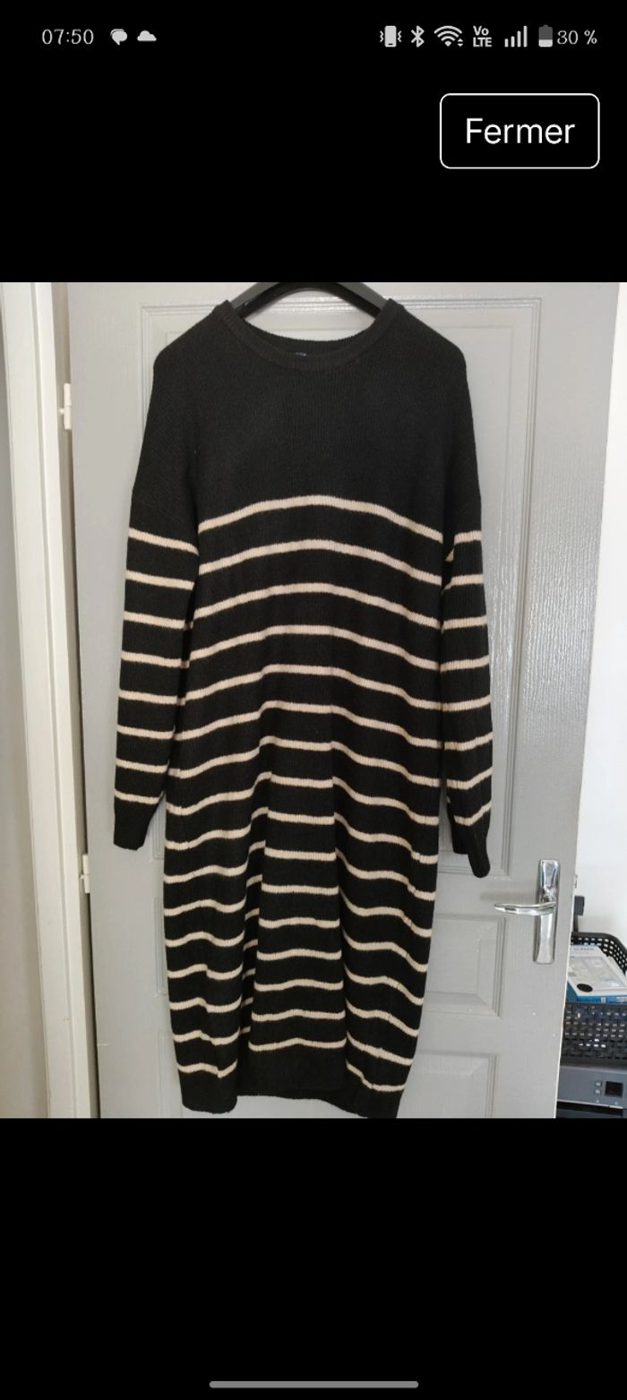 NEUVE Robe Maille taille 46