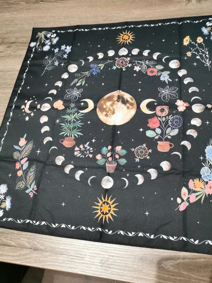 Nappe de tarot divinatoire lune blanche - photo numéro 2