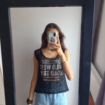 Tee-shirt manches courtes en dentelle