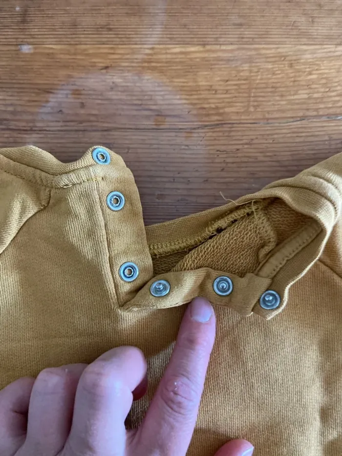 Pull jaune 2 ans - photo numéro 4