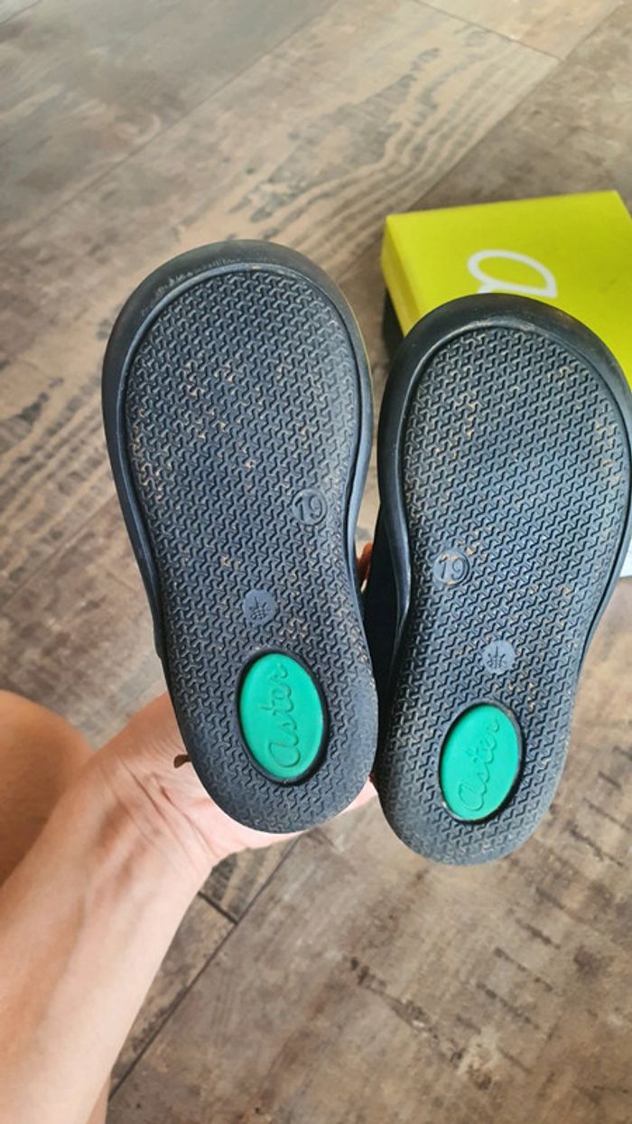 👦 chaussures aster Taille 19 en très bon état - photo numéro 4