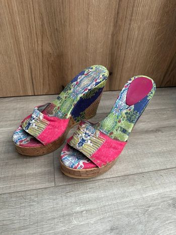 Sandales save the queen 41