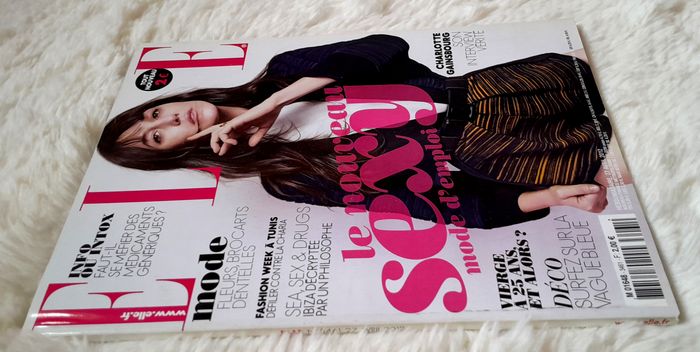 Magazine Elle n°3461 avril 2012 spécial Charlotte Gainsbourg - photo numéro 2