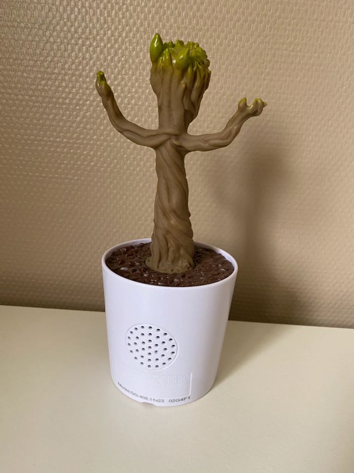 Figurine Groot musicale et dansante Gardiens de la Galaxie Marvel - photo numéro 2