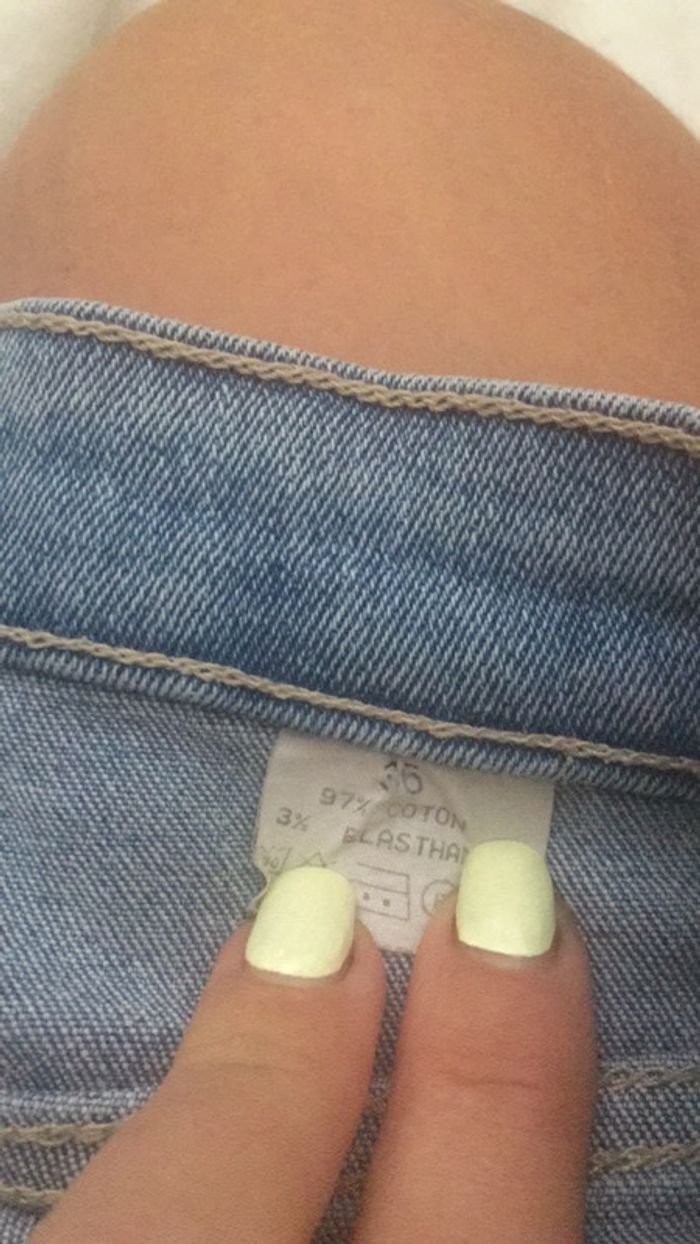 Petit short en 👖 clouté - photo numéro 5