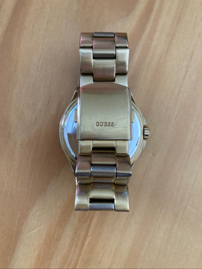 Jolie montre Guess - photo numéro 4