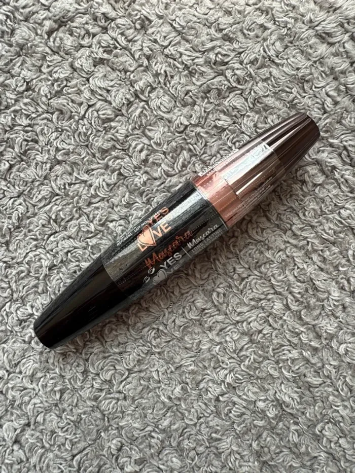 Mascara effet faux cils waterproof - photo numéro 2