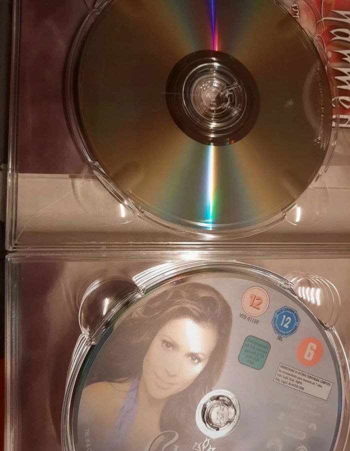 💿 Coffret Intégral Charmed – Saisons 1 à 8 (48 DVD) - photo numéro 3