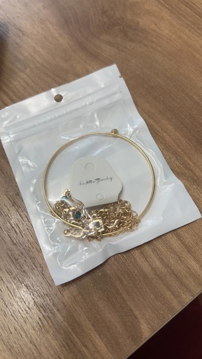 Lot bracelets Neuf - photo numéro 2