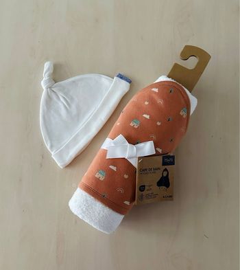Cape bébé - Kiabi - neuve 75x75 cm + 1 bonnet 