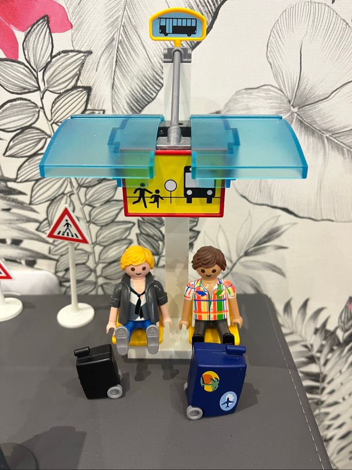 Playmobil arrêt de bus piéton - photo numéro 2