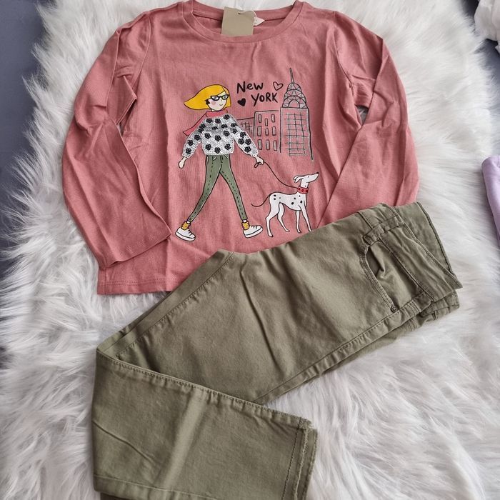 NEUFS (non portés )🏷🏷😍🤩⚘️ensemble pantacourt et teeshirt ml 7 ans fille 🌺⚘️