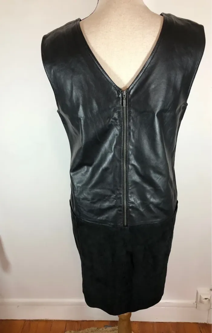 Robe en cuir véritable - photo numéro 3