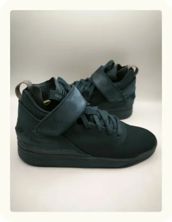 Baskets montantes homme Adidas Veritas-X Collegiate Taille 43,5