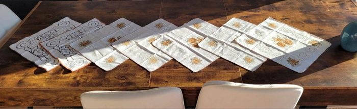 Ensemble de 7 napperons anciens Vintage dessous d'assiette fleuris - photo numéro 6