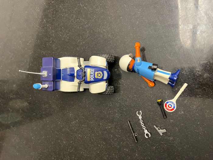 Playmobil Police – Quad de patrouille + policier & accessoires - photo numéro 4