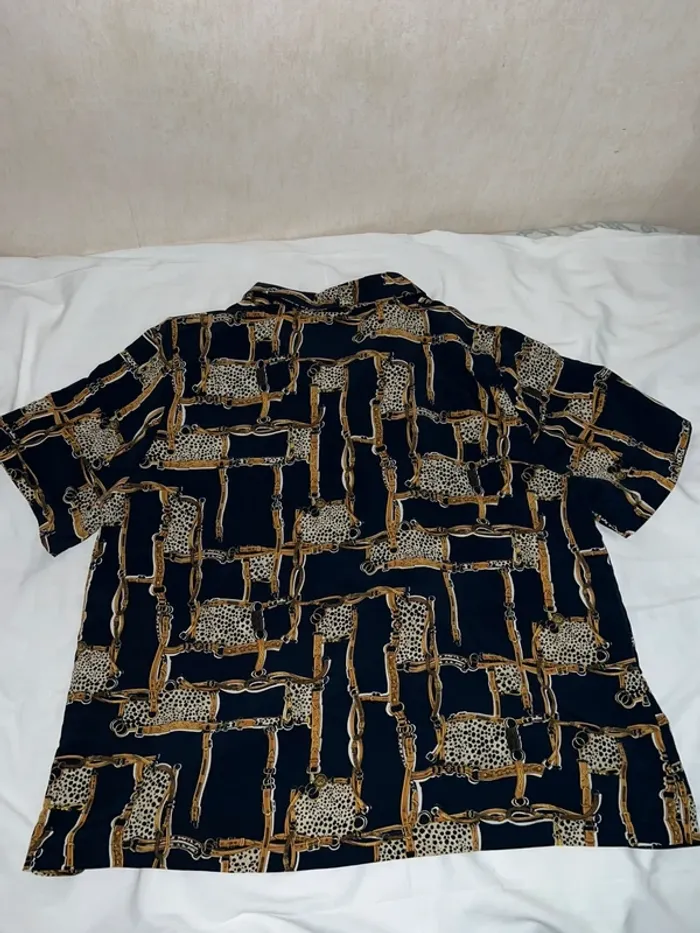 Chemise et Jupe sans marque - photo numéro 3