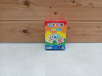 Jeu skyjo junior neuf
