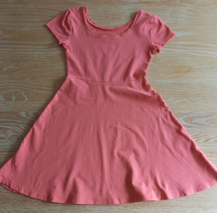 Robe Kiabi fille 10 ans - Excellent état - photo numéro 2