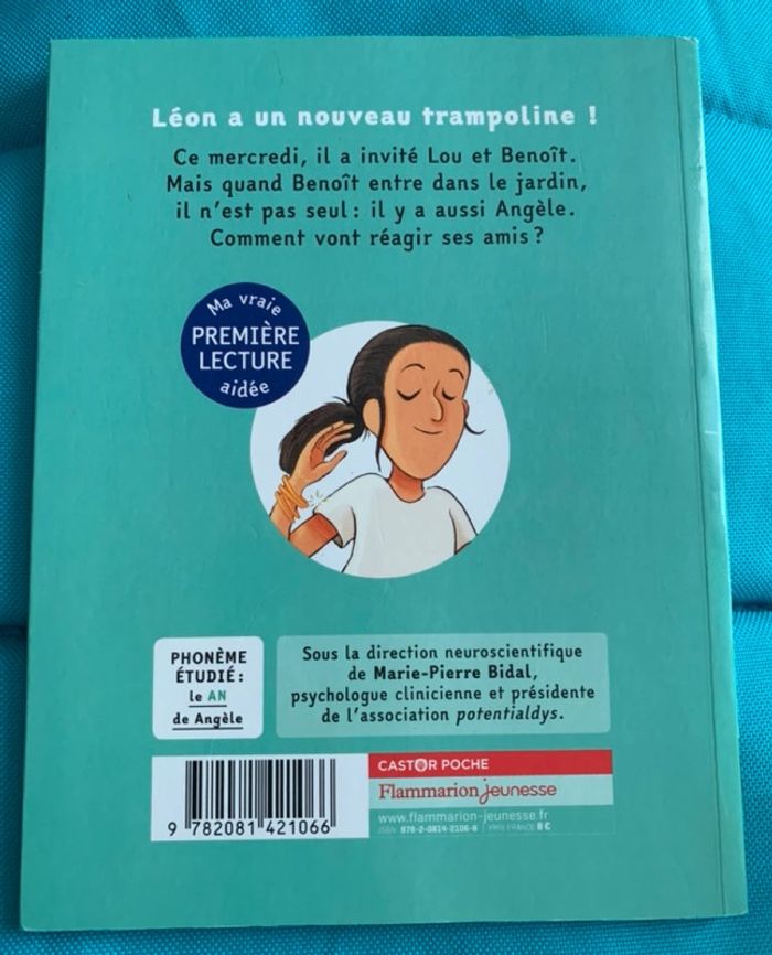 Le club des DYS - Angèle et le trampoline - photo numéro 2