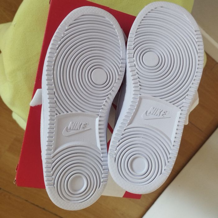 basket Nike Neuf enfant 28 - photo numéro 9