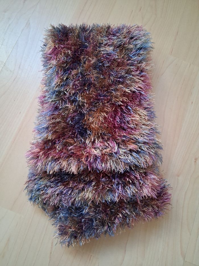 Cache nez chenille - photo numéro 3