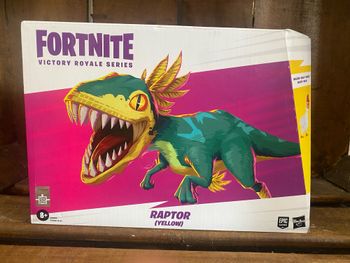 figurine fortnite raptor jaune