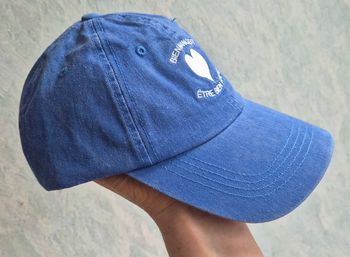 Casquette bleue elise chalmin