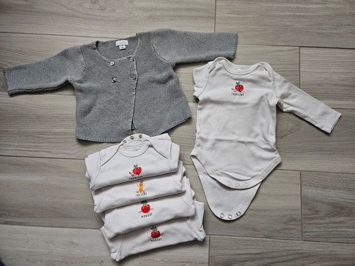 Lot 5 bodies ML + gilet (3mois)