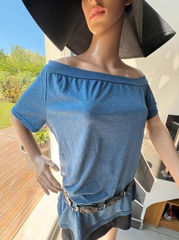 😎Magnifique T-shirt, de couleur bleu-taille L